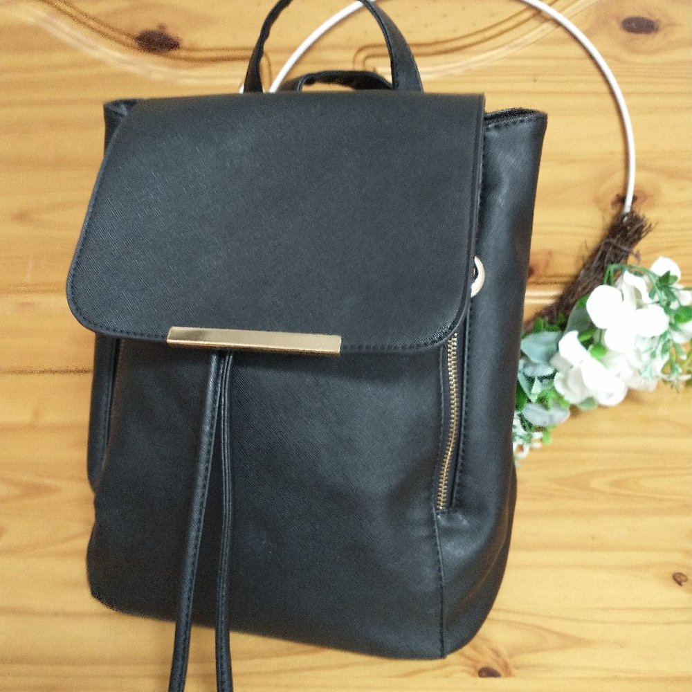 Wink Kangaroo Mini Backpack Handbag Purse Black Drawstring